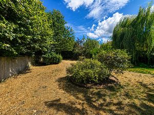 Garden_20WL- click for photo gallery